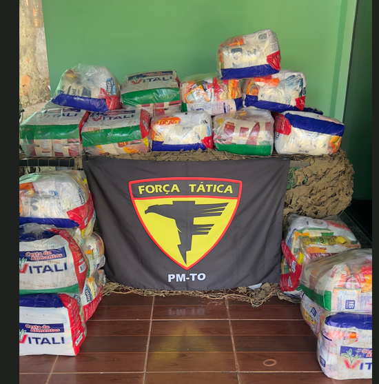 Força Tática da Polícia Militar do Tocantins Realiza Doação de Cestas Básicas a Famílias Carentes Ação Solidária