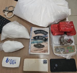 FORÇA TÁTICA DO 4º BPMTO PRENDE TRAFICANTE COM MANDADO EM ABERTO E APREENDE MAIS DE 2KG DE DROGAS EM GURUPI